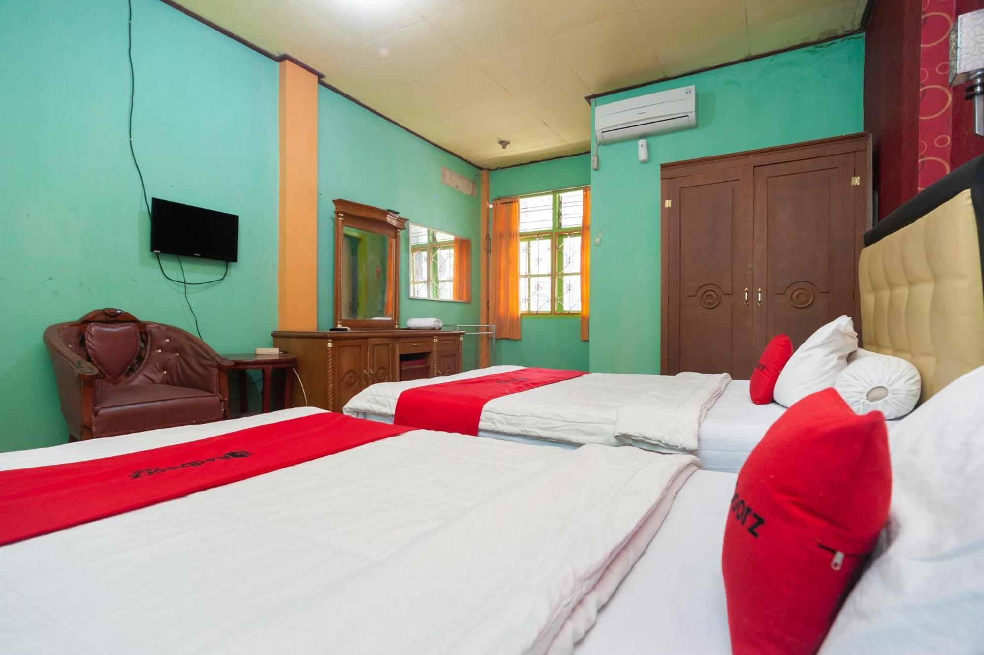 Reddoorz Syariah At Hotel Matahari 2 Jambi Exterior foto