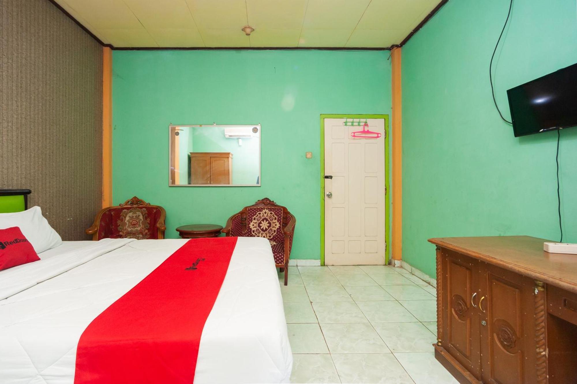 Reddoorz Syariah At Hotel Matahari 2 Jambi Exterior foto